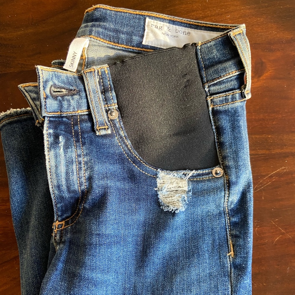 Skinny MATERNITY jeans.